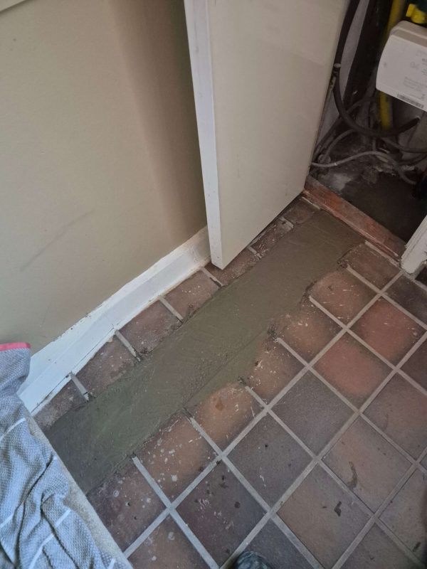 Deels vervangen gasleiding woning in Bussum